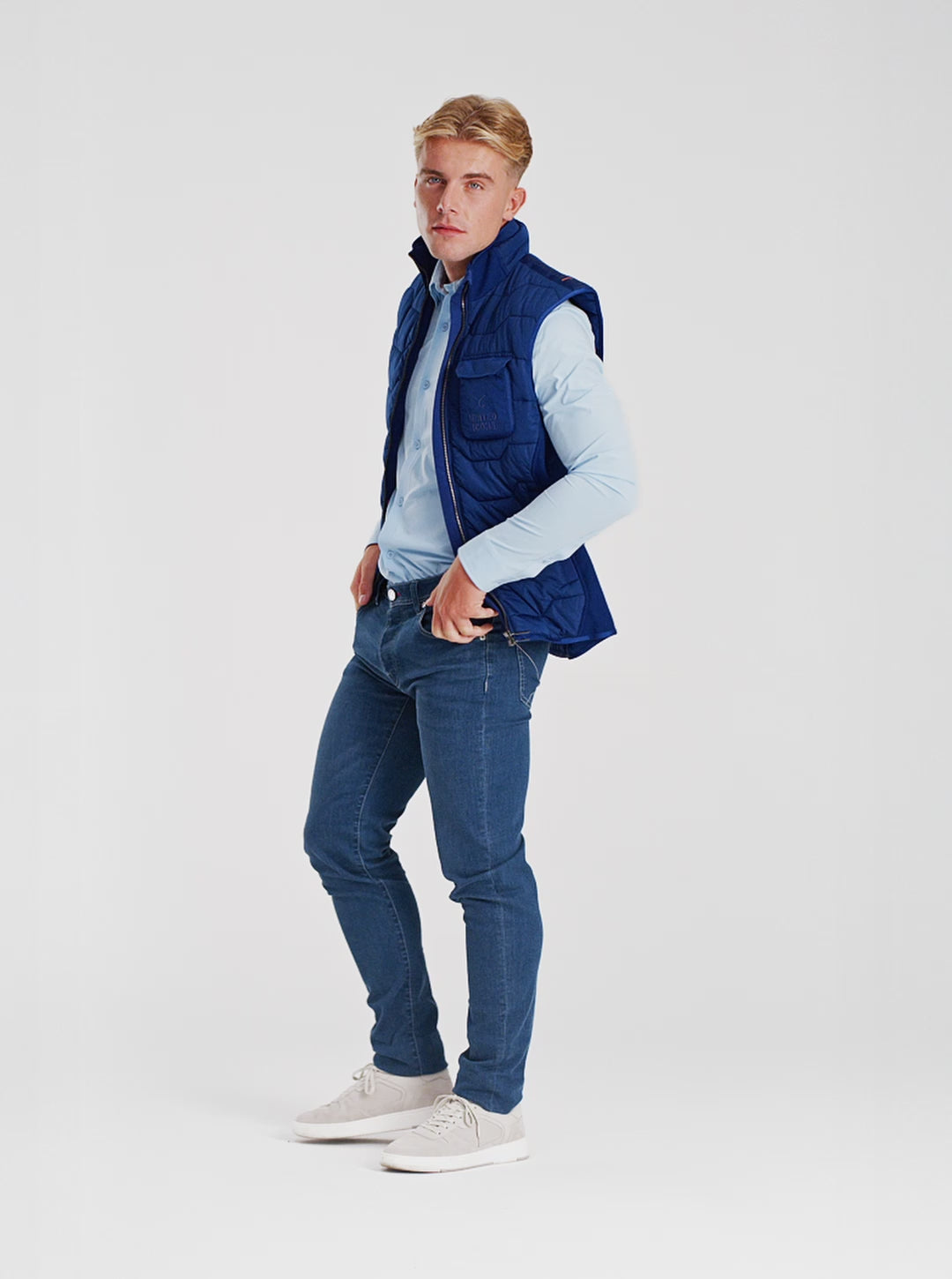 Video laden: Bodywarmer Odyssey